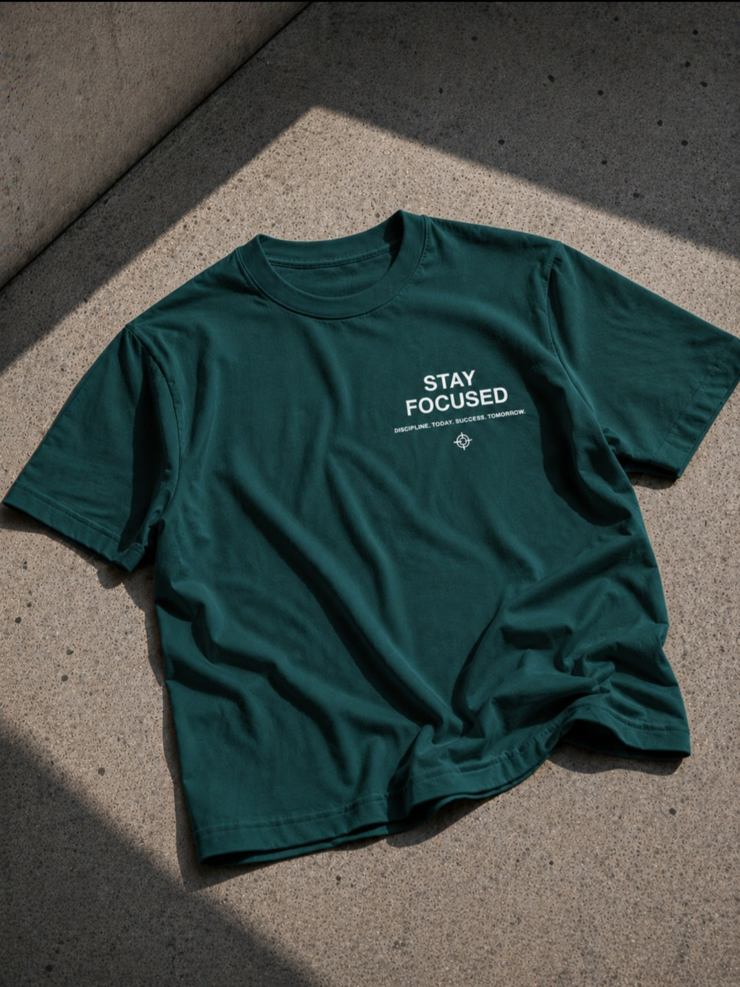 Tricou premium din bumbac „Stay Focused”